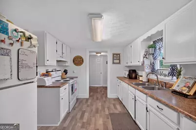 120 W White, Carrollton, GA 30117 - Photo 11