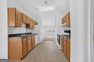 636 Oakland Hills Dr, Macon, GA 31206 - Photo 7