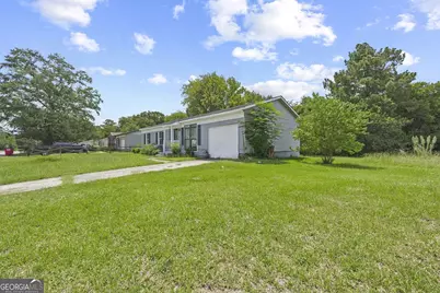 2830 Village Green Drive, Macon, GA 31206 - Photo 3
