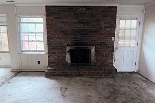 6354 Shannon Pkwy, Union City, GA 30291 - Photo 9