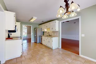 1128 Bartlett Dr, Statesboro, GA 30461 - Photo 7