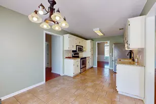 1128 Bartlett Dr, Statesboro, GA 30461 - Photo 9