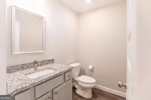 410 A N Caswell St, Glennville, GA 30427 - Photo 15