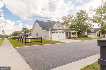 410 A N Caswell Street, Glennville, GA 30427 - Photo 3