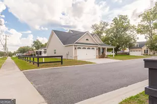 410 A N Caswell St, Glennville, GA 30427 - Photo 3