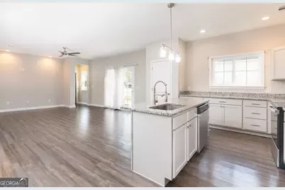 410 A N Caswell Street, Glennville, GA 30427 - Photo 13