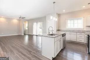 410 A N Caswell St, Glennville, GA 30427 - Photo 13
