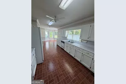 2820 Bay Ridge Drive, Loganville, GA 30052 - Photo 9