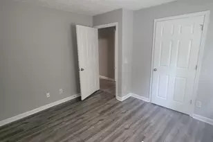 2204 Fairington Village Dr, Lithonia, GA 30038 - Photo 7