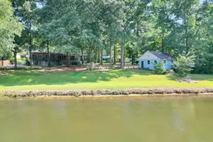 1327 Lakeshore Dr, Griffin, GA 30224 - Photo 5