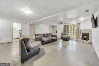 1327 Lakeshore Drive, Griffin, GA 30224 - Photo 45