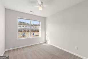 132 Hawkeye Ln, Conyers, GA 30012 - Photo 9
