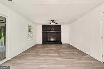 1915 Lisa Lane, Riverdale, GA 30296 - Photo 5