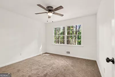 1915 Lisa Lane, Riverdale, GA 30296 - Photo 17