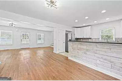 2429 Claude Street NW, Atlanta, GA 30318 - Photo 9