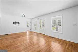 2429 Claude St NW, Atlanta, GA 30318 - Photo 7