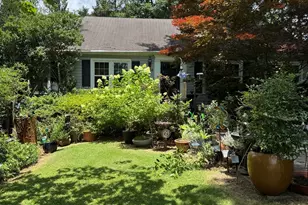1154 Kingsley Cir NE, Atlanta, GA 30324 - Photo 1
