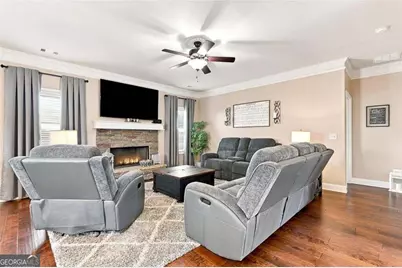 334 Red Cap Circle, Jefferson, GA 30549 - Photo 5