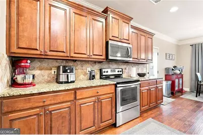 334 Red Cap Circle, Jefferson, GA 30549 - Photo 11