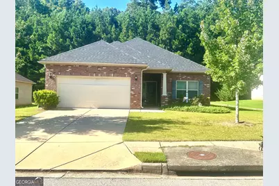 864 Crescent Ln, Griffin, GA 30224 - Photo 1
