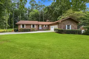 330 Sharon Dr, Fayetteville, GA 30214 - Photo 1