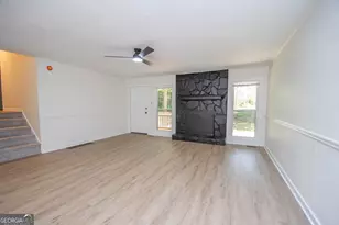 240 Hearthstone Dr W, Newnan, GA 30263 - Photo 7