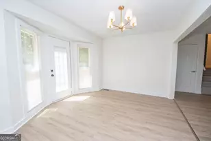 240 Hearthstone Dr W, Newnan, GA 30263 - Photo 11