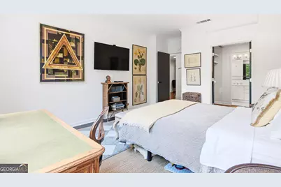 2575 Peachtree Rd NE 2E, Atlanta, GA 30305 - Photo 21