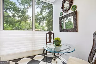 2575 Peachtree Rd NE 2E, Atlanta, GA 30305 - Photo 17