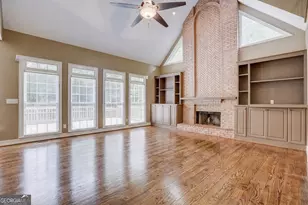 9485 Nesbit Lakes Dr, Alpharetta, GA 30022 - Photo 9