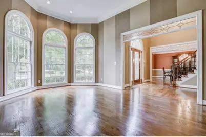 9485 Nesbit Lakes Drive, Alpharetta, GA 30022 - Photo 5