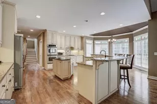 9485 Nesbit Lakes Dr, Alpharetta, GA 30022 - Photo 11