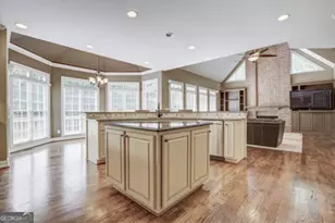 9485 Nesbit Lakes Dr, Alpharetta, GA 30022 - Photo 15