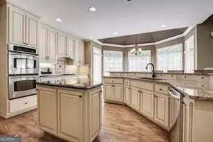 9485 Nesbit Lakes Dr, Alpharetta, GA 30022 - Photo 13