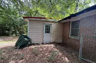 1191 Baker Dr, Macon, GA 31206 - Photo 17