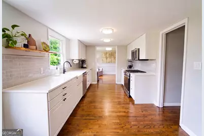 785 Spalding Drive, Sandy Springs, GA 30328 - Photo 5