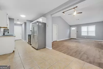 9202 Fairway Court, Riverdale, GA 30274 - Photo 7