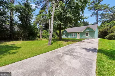9202 Fairway Court, Riverdale, GA 30274 - Photo 3