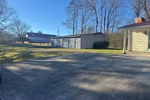 145 Henry Cir, Lafayette, GA 30728 - Photo 3