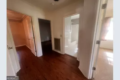127 W Stuart Avenue, Lyons, GA 30436 - Photo 3