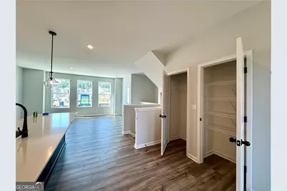 1409 Creekside Circle NW, Atlanta, GA 30318 - Photo 5