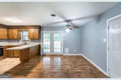 213 Debra Drive, Warner Robins, GA 31088 - Photo 11