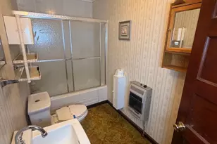1385 W Currahee St, Toccoa, GA 30577 - Photo 23