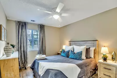 2025 Winsburg Drive NW, Kennesaw, GA 30144 - Photo 11