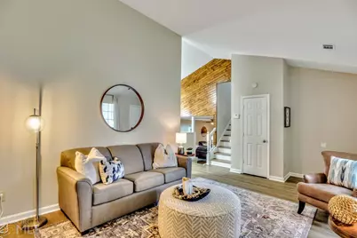 2025 Winsburg Drive NW, Kennesaw, GA 30144 - Photo 3