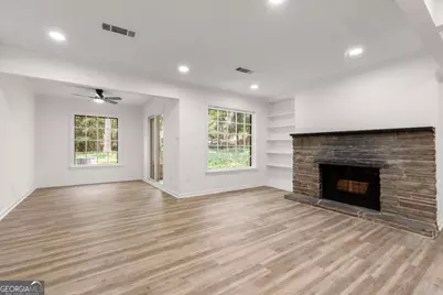 4147 N Gloucester Place, Atlanta, GA 30341 - Photo 9