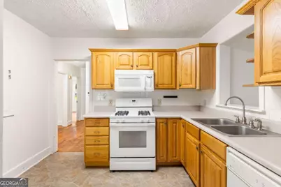 2510 Jewel Street, East Point, GA 30344 - Photo 11