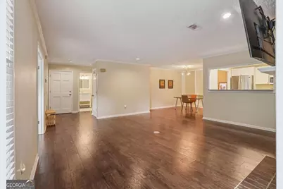 208 Bainbridge Drive, Sandy Springs, GA 30327 - Photo 7