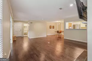 208 Bainbridge Dr, Sandy Springs, GA 30327 - Photo 7