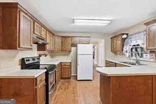 42 Charles St, Toccoa, GA 30577 - Photo 11